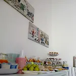La Felicita Bed & Breakfast