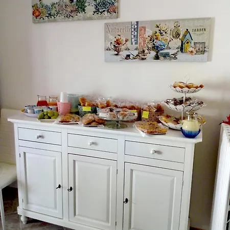 Oda ve Kahvaltı La Felicita Lesina