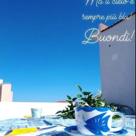 La Felicita Oda ve Kahvaltı Lesina